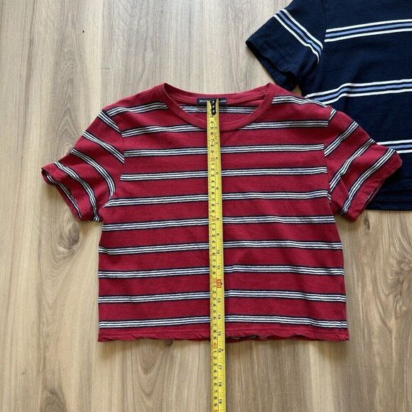 Brandy Melville Lot of 2 Striped Cropped Tees Made in Italy 100% Cotton One Size - Picture 9 of 12